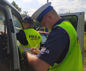 Sokółka. Naćpany kierowca bmw bez prawka wjechał w audi [ZDJĘCIA]