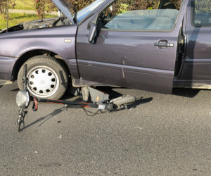 Wypadek w Lesznie Hulajnoga pod kołami osobówki.