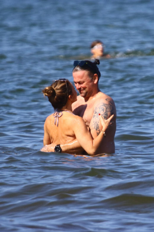 Edyta Herbuś na plaży