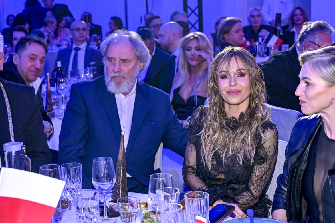Wałęsa, Doda i Najman z żoną na gali "Osobowości i Sukcesy"