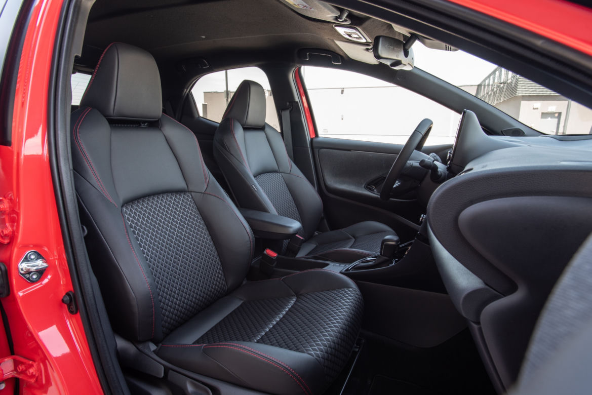 2020 Toyota Yaris 1.5 HYBRID Premiere Edition (Tokyo Fusion)