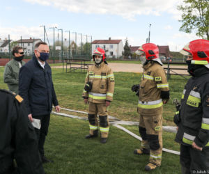 Prezydent nagrodził strażaków, którzy gasili Biebrzański Park Narodowy
