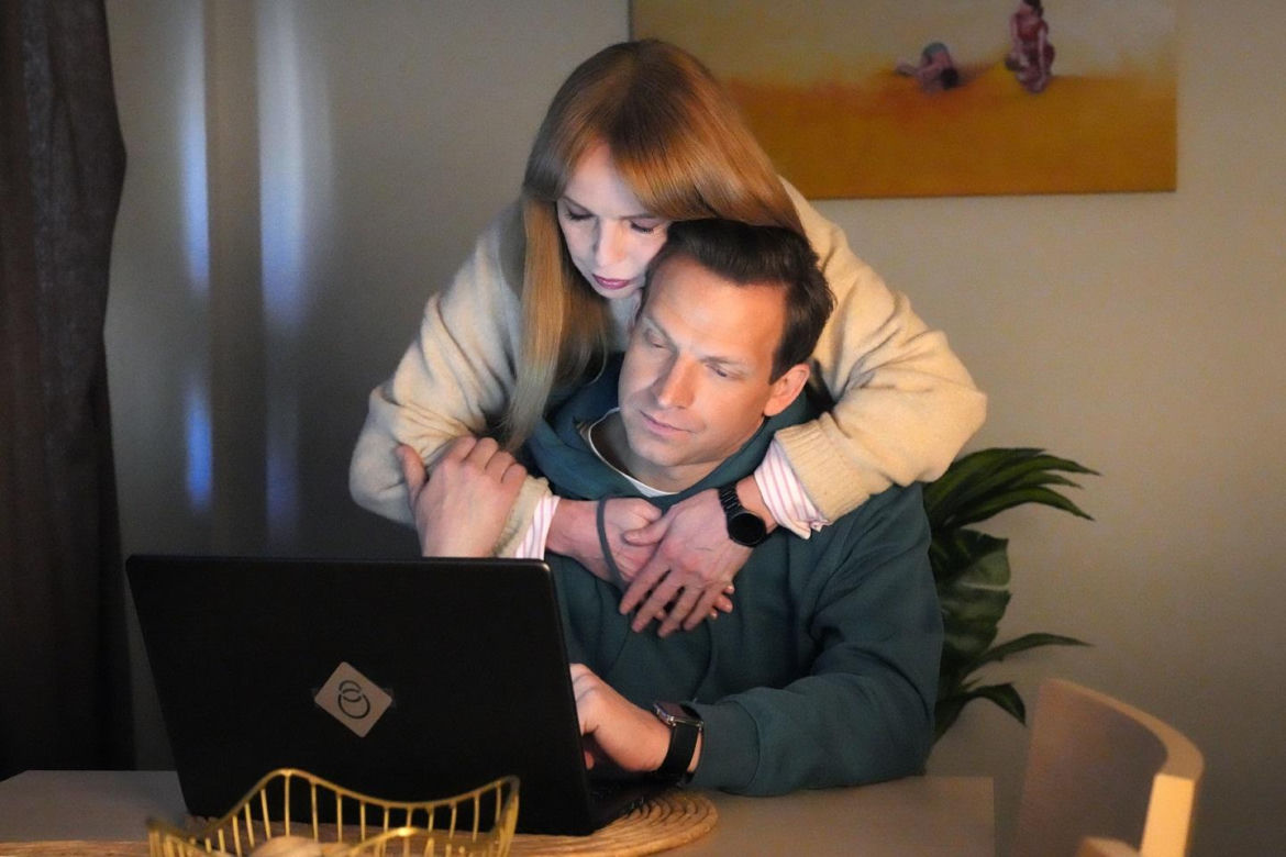 Barwy szczęścia, odcinek 3239. Łukasz (Michał Rolnicki), Agnieszka (Katarzyna Tlałka)