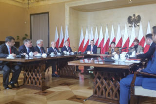 Ruszył Komitet Ekonomiczny. Ma szukać 30 mld zł dla rodzin i seniorów