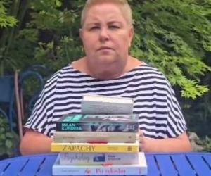 Dorota Wellman w blond włosach