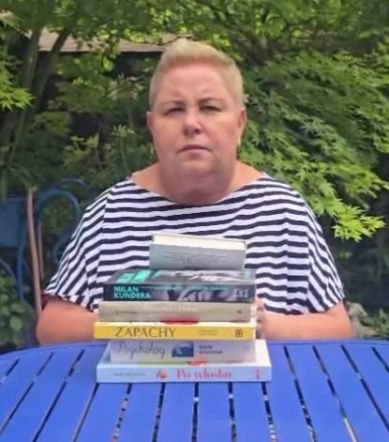 Dorota Wellman w blond włosach