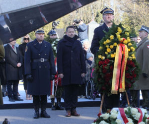 Obchody 16. rocznicy katastrofy smoleńskiej. Powązki