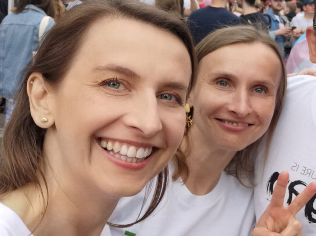 Sylwia Spurek z siostrą Anną