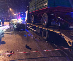 Tragiczne zderzenie trzech aut w Perzowie! Nie żyje jedna osoba [ZDJĘCIA]