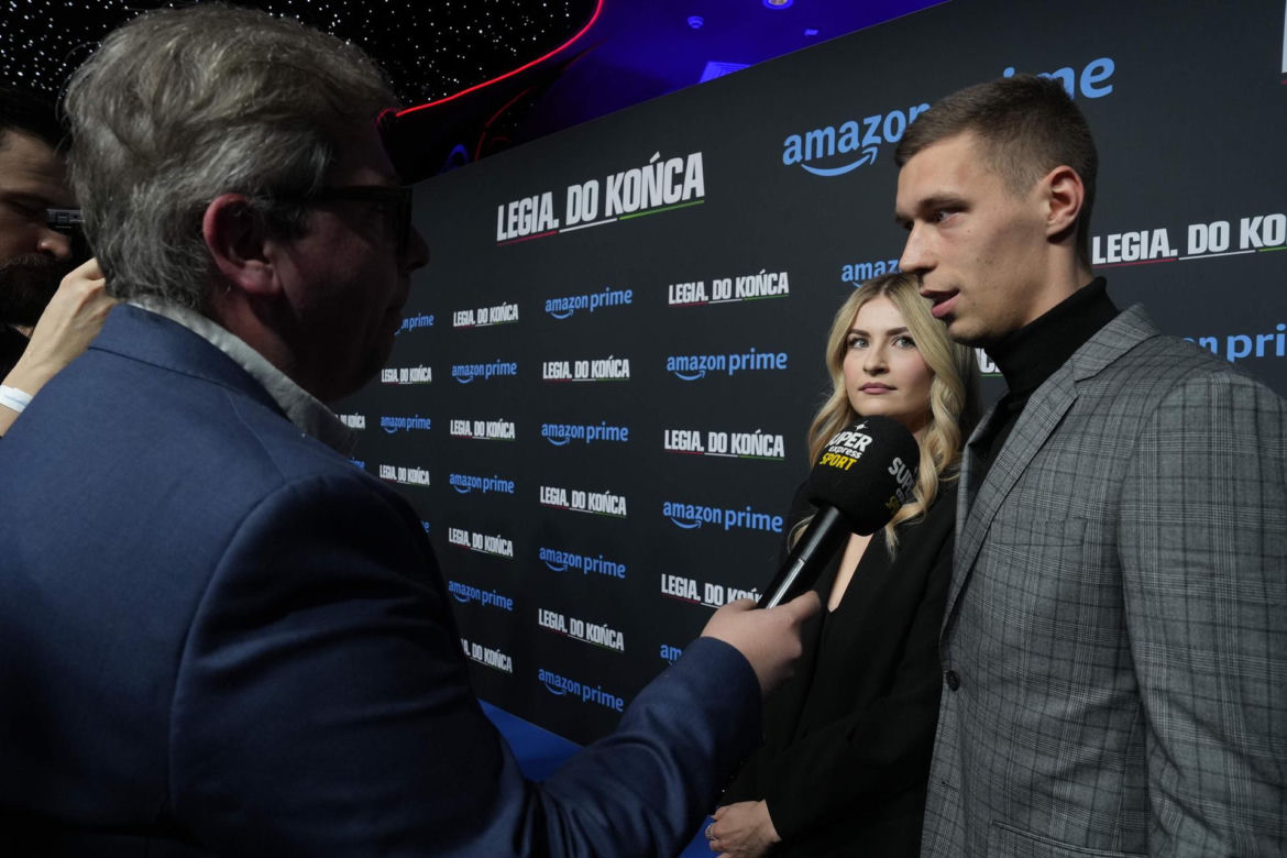 Premiera serialu "Legia. Do końca" Piłkarze Legii zadali szyku
