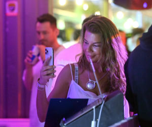 Syn Górniak pokazał się z nową dziewczyną! O północy połączy ich namiętny pocałunek!