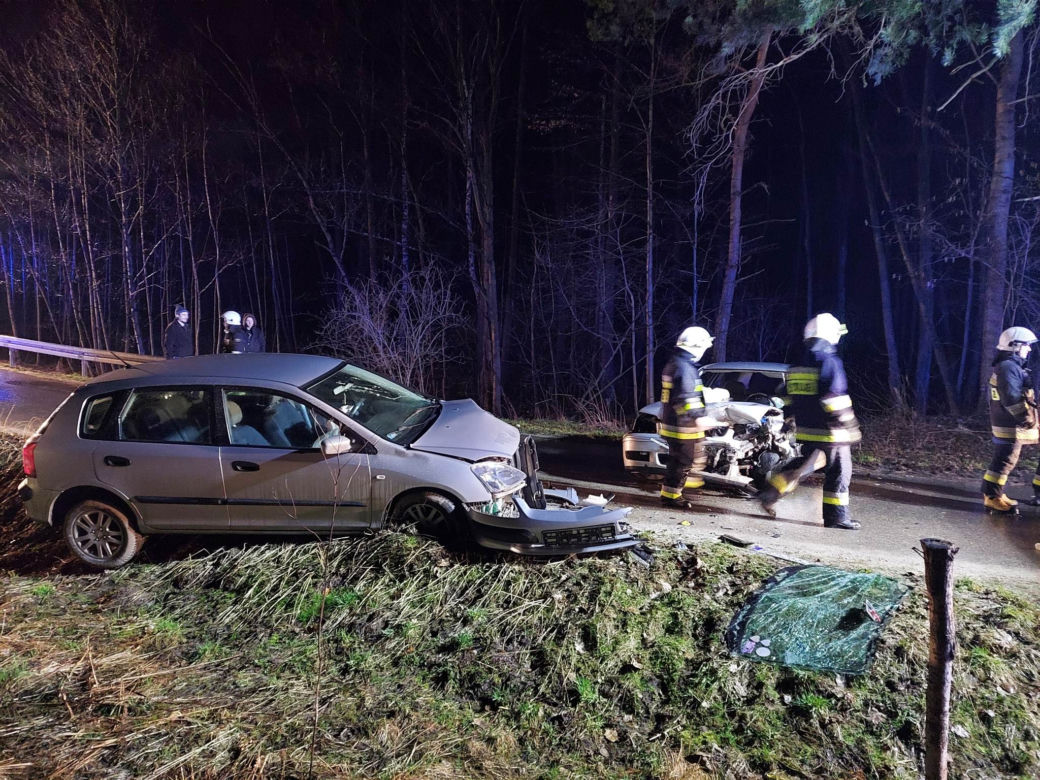 Groźny wypadek w Rudzie! Są osoby poszkodowane, droga jest zablokowana