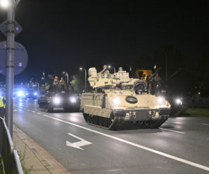 Nocna próba defilady wojskowej w Warszawie