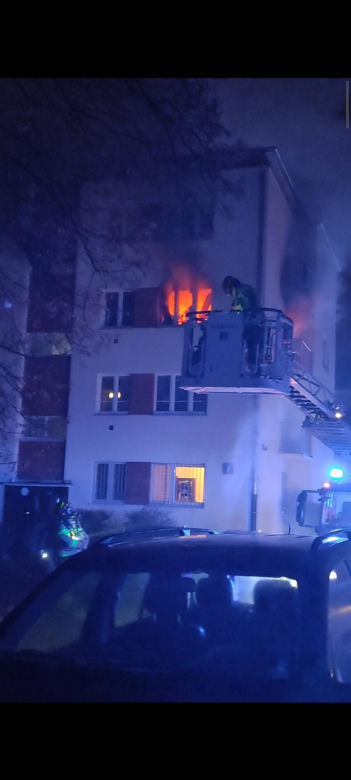Tragiczny pożar w środku nocy na Grochowie. Strażacy nie zdążyli