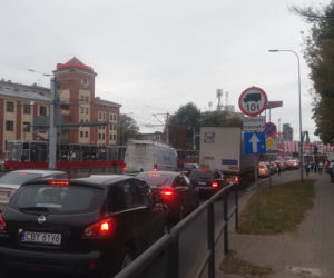 UWAGA! Wykolejenie tramwaju na rondzie Fordońskim w Bydgoszczy! [ZDJĘCIA]