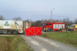 Tragiczny wypadek w miejscowości Lechów. Śmieciarka potrąciła 40-latka 