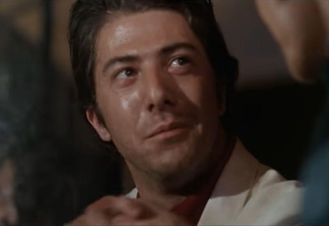 Dustin Hoffman nie grał, gdy uderzył w maskę taksówki. Tak powstała kultowa scena filmowa