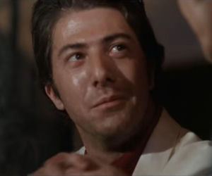 Dustin Hoffman nie grał, gdy uderzył w maskę taksówki. Tak powstała kultowa scena filmowa
