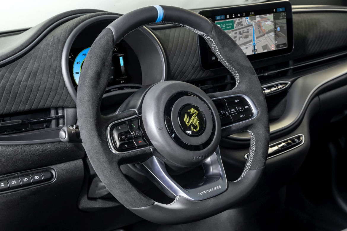Abarth 500e (2023)