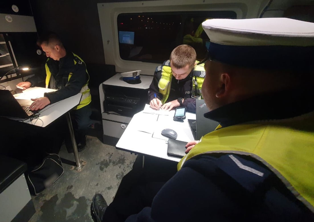 Kontrola drogowa. Policja sprawdzała taksówki "z aplikacji"
