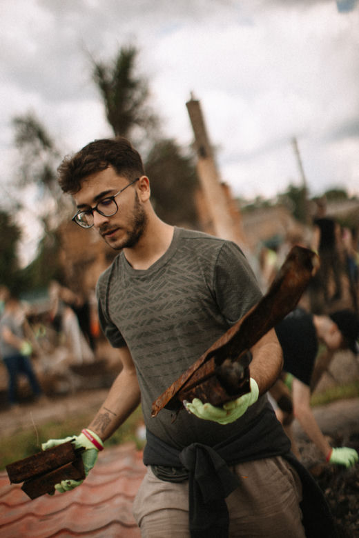 Syn Tadli sprzata Ukrainę