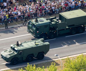 Święto Wojska Polskiego 2026: Wielka defilada w Warszawie i parada morska w Gdyni. Tysiące żołnierzy i ten sprzęt wojskowy zaskoczą Polaków