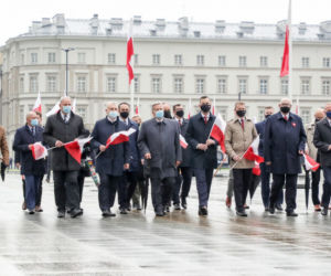 Bronisław Komorowski na obchodach Święta Flagi