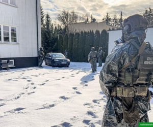 Laboratorium mefedronu w domu w Wawrze