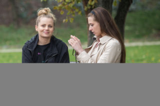 Singielka odcinek 45. Elka (Paulina Chruściel), Natalia (Julia Kamińska)