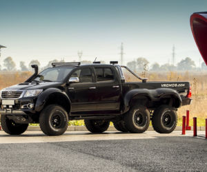 Toyota Hilux 6x6