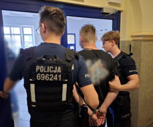 Wyprzedzał autobus z ponad 50 pasażerami. Miał ponad dwa promile