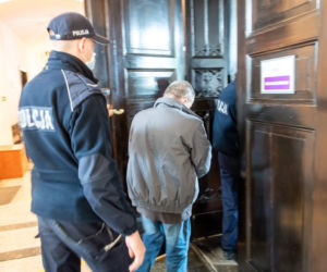 Ogień zabił matkę i trzy córki, bo on po pijaku gotował obiad - ruszył proces