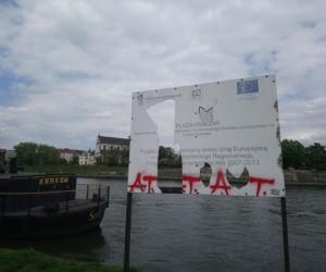 Kraków: Plaża przy Forum znika bezpowrotnie