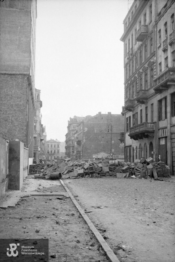 Świętokrzyska róg Marszałkowskiej – 1944