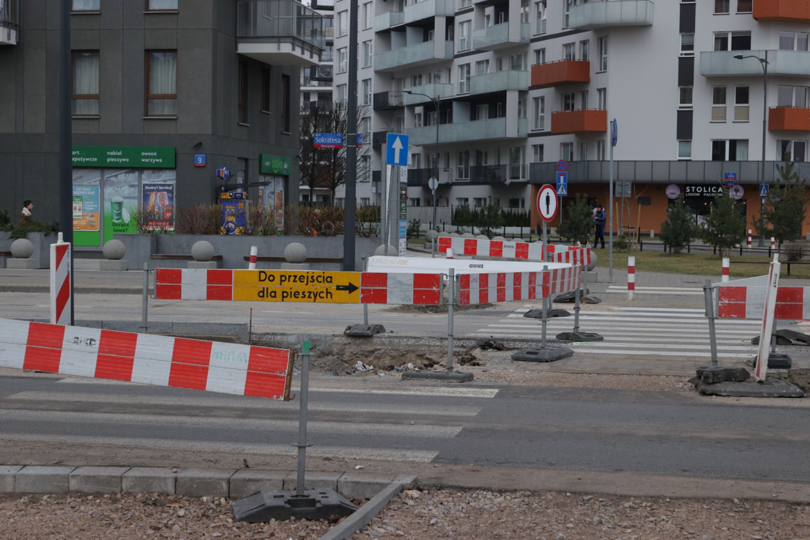 Przebudowa ulicy Sokratesa ciągnie się jak krew z nosa. Mieszkańcy są wściekli 