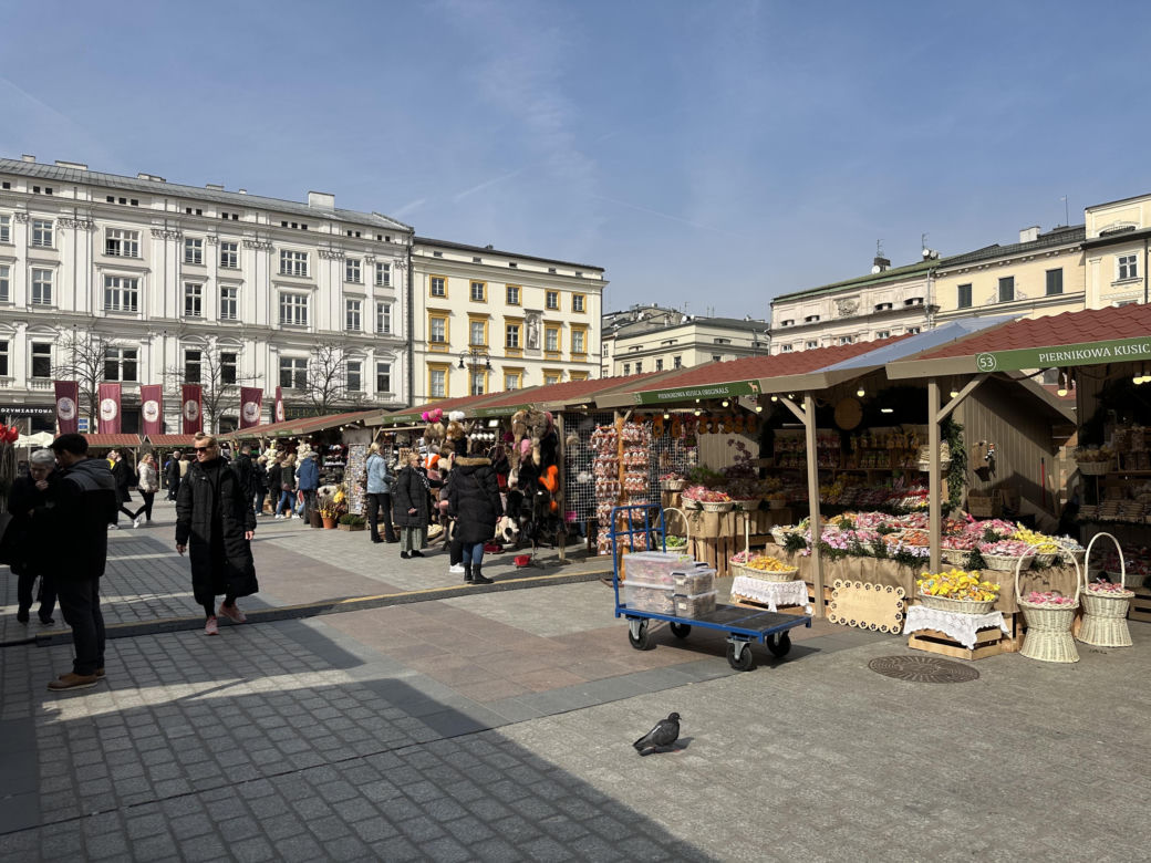 W Krakowie wystartował jarmark wielkanocny. Sprawdziliśmy tegoroczne ceny!