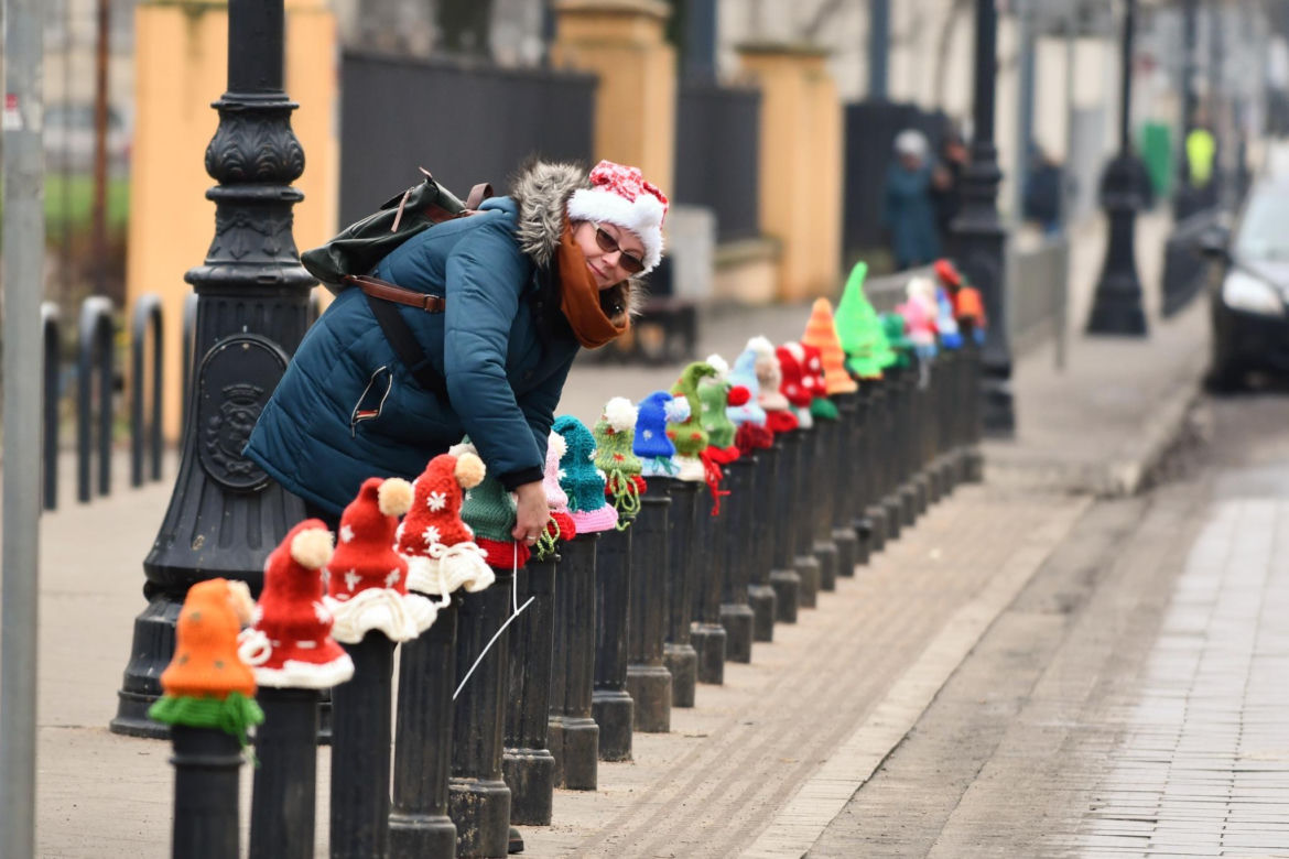 Słupki na ulicy Kawęczyńskiej 