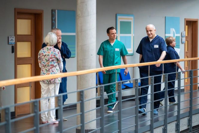 "Pierwsza miłość", odcinek 4182: Tajemniczy więzień przerywa milczenie na widok zdjęcia Kingi