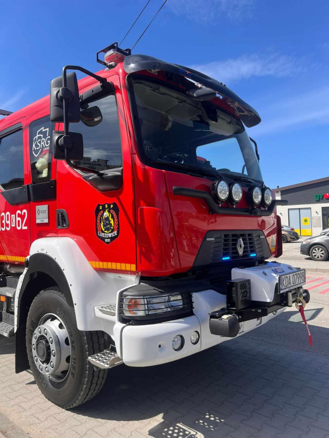 Ewakuacja szkoły w Luszowicach. Budynek musiało opuścić 265 osób