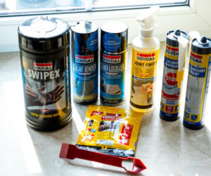 Jak poprawnie usunąć starą fugę i silikon oraz nałożyć nowy? Murator Remontuje