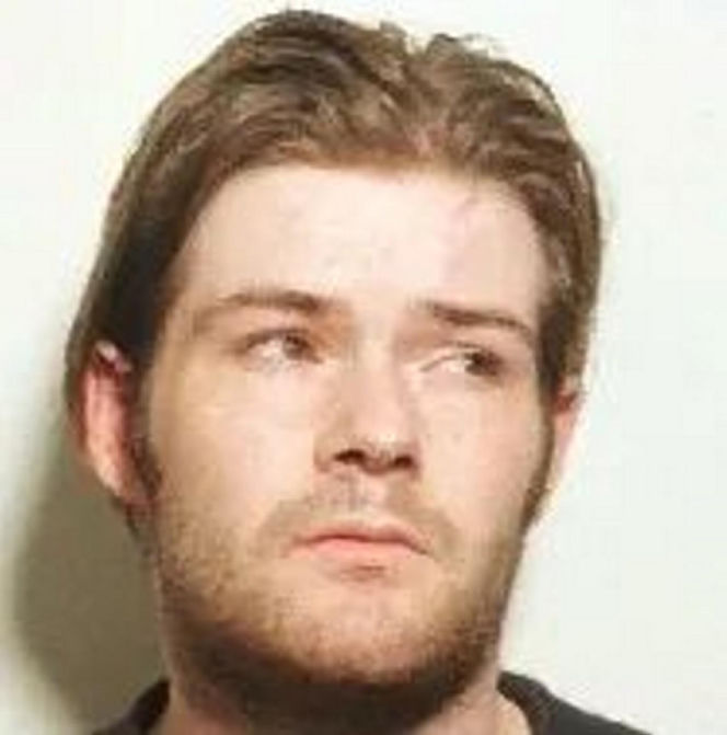 Ofiara nożownika z Belfastu wcześniej była więziona i torturowana. Miasto w rozsypce, służby nie potrafią zatrzymać zamieszek
