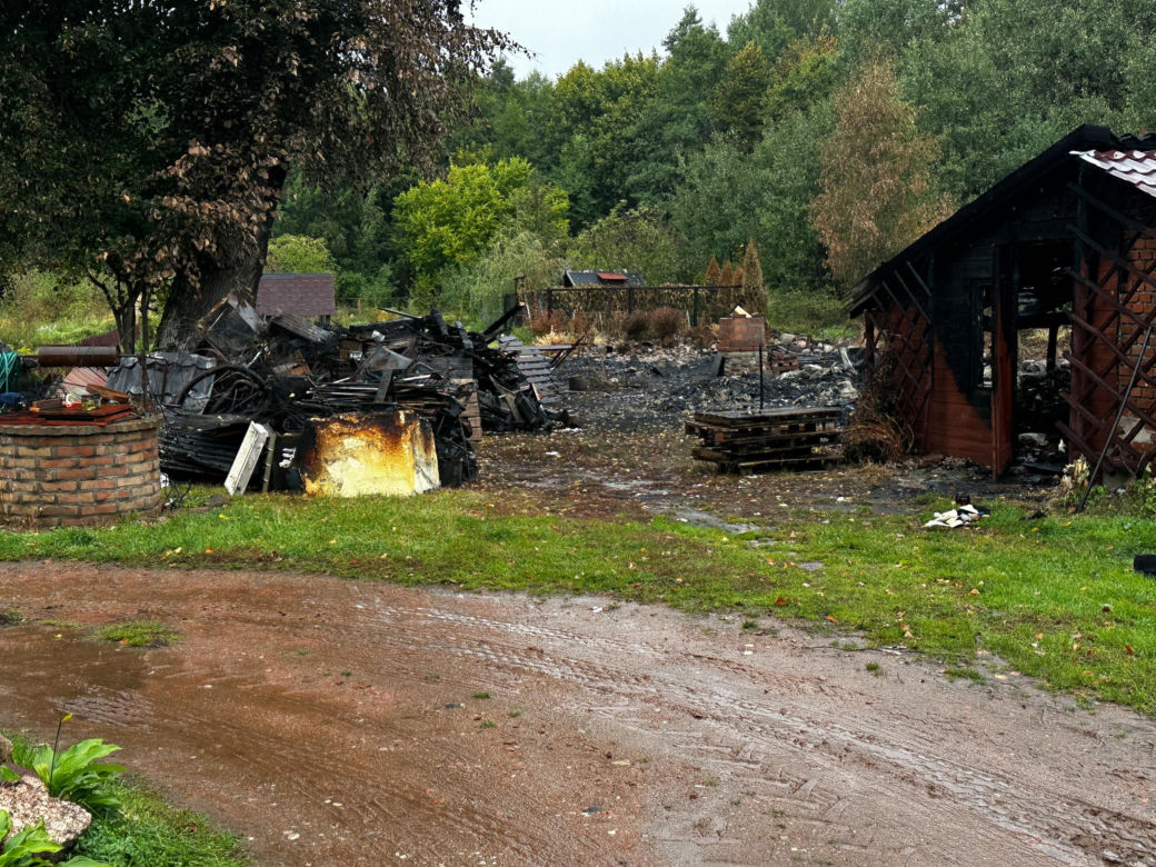 Spalił stodołę matki, bo wyrzuciła go z domu! Straty idą w setki tysięcy