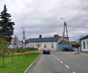 To jedno z najstarszych miast w woj. łódzkim. Było osadą słowiańską, a później siedzibą biskupów