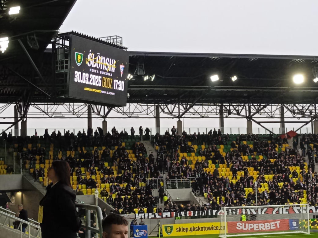 Inauguracja Areny Katowice. Nowa Bukowa tętni życiem, zaczęło się od niespodziewanego wydarzenia