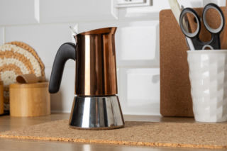 Miedź to wybór dla osób ceniących autentyczność, ekologię i ponadczasową elegancję