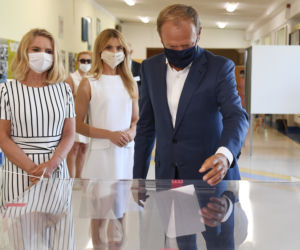 Wybory 2020 Donald Tusk zagłosował z żoną i córką