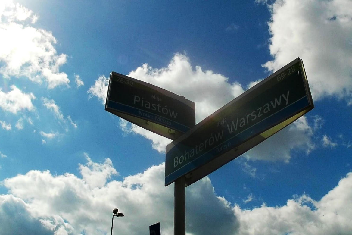 Plac Szyrockiego jest przekleństwem pieszych. Radny interweniuje