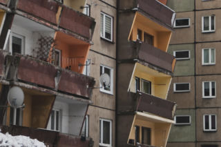 Wielka płyta nie musi być ani brzydka, ani szara - nawet jeśli jest leciwa. Wystarczy spojrzeć na bloki z Sosnowca