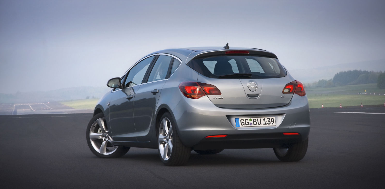 Opel Astra IV