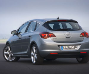 Opel Astra IV